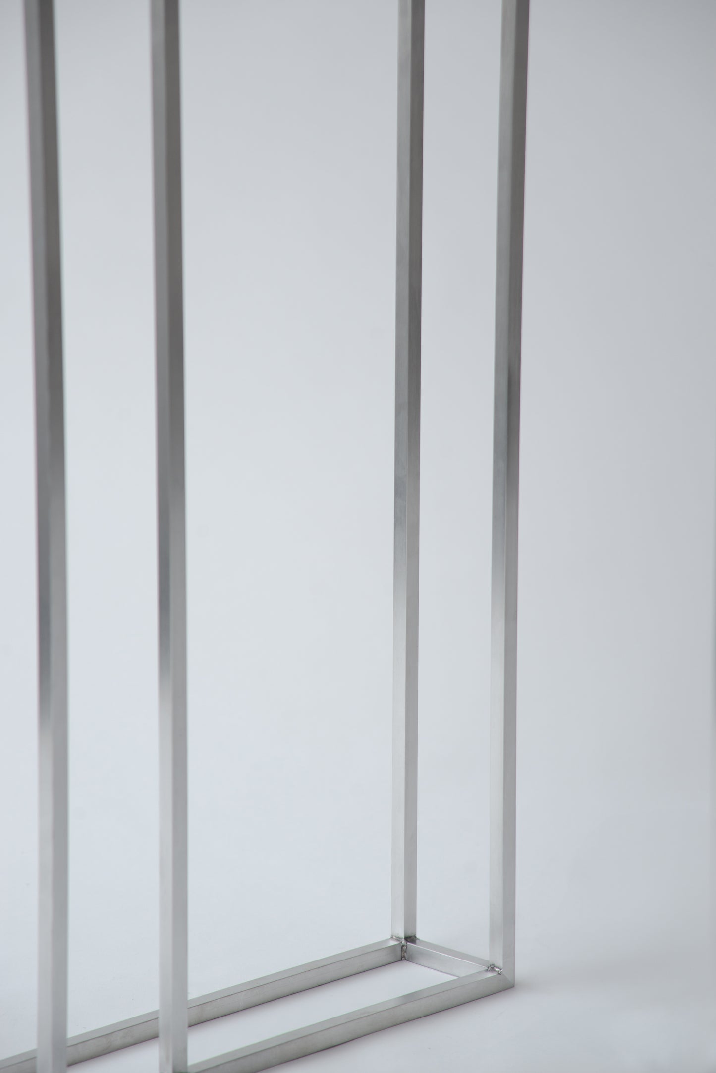 Frame Round Table