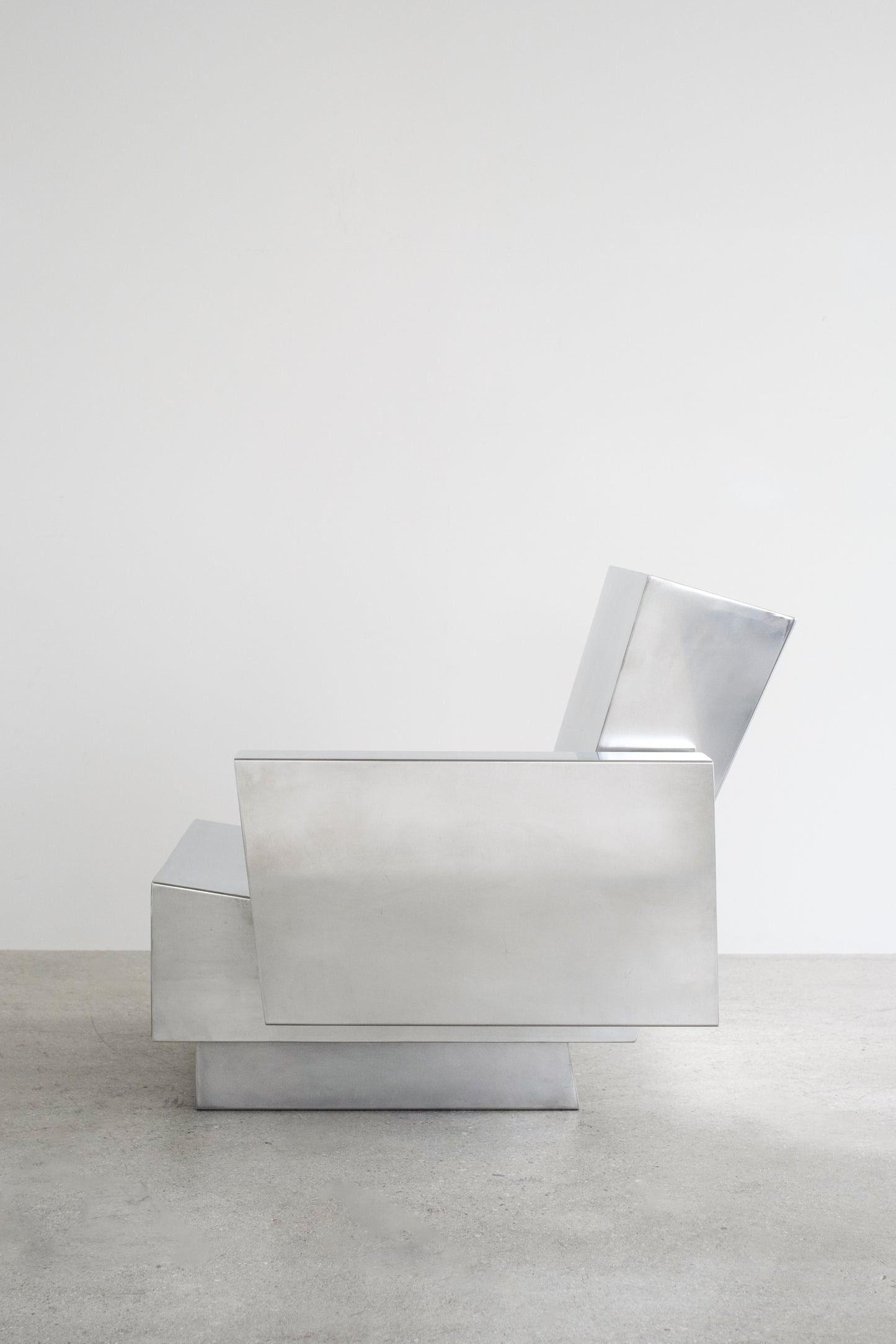 Stack lounge chair