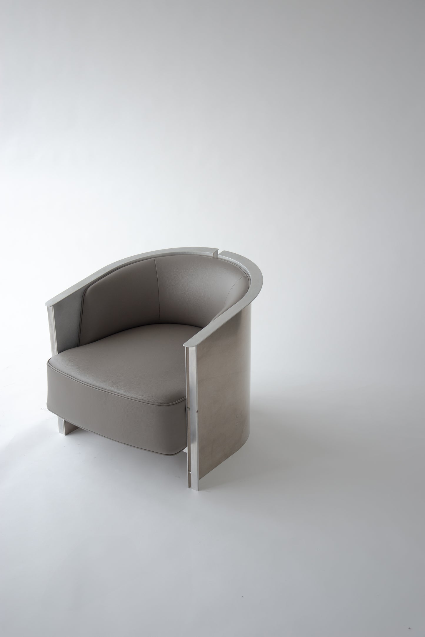 Arch Lounge Chair
