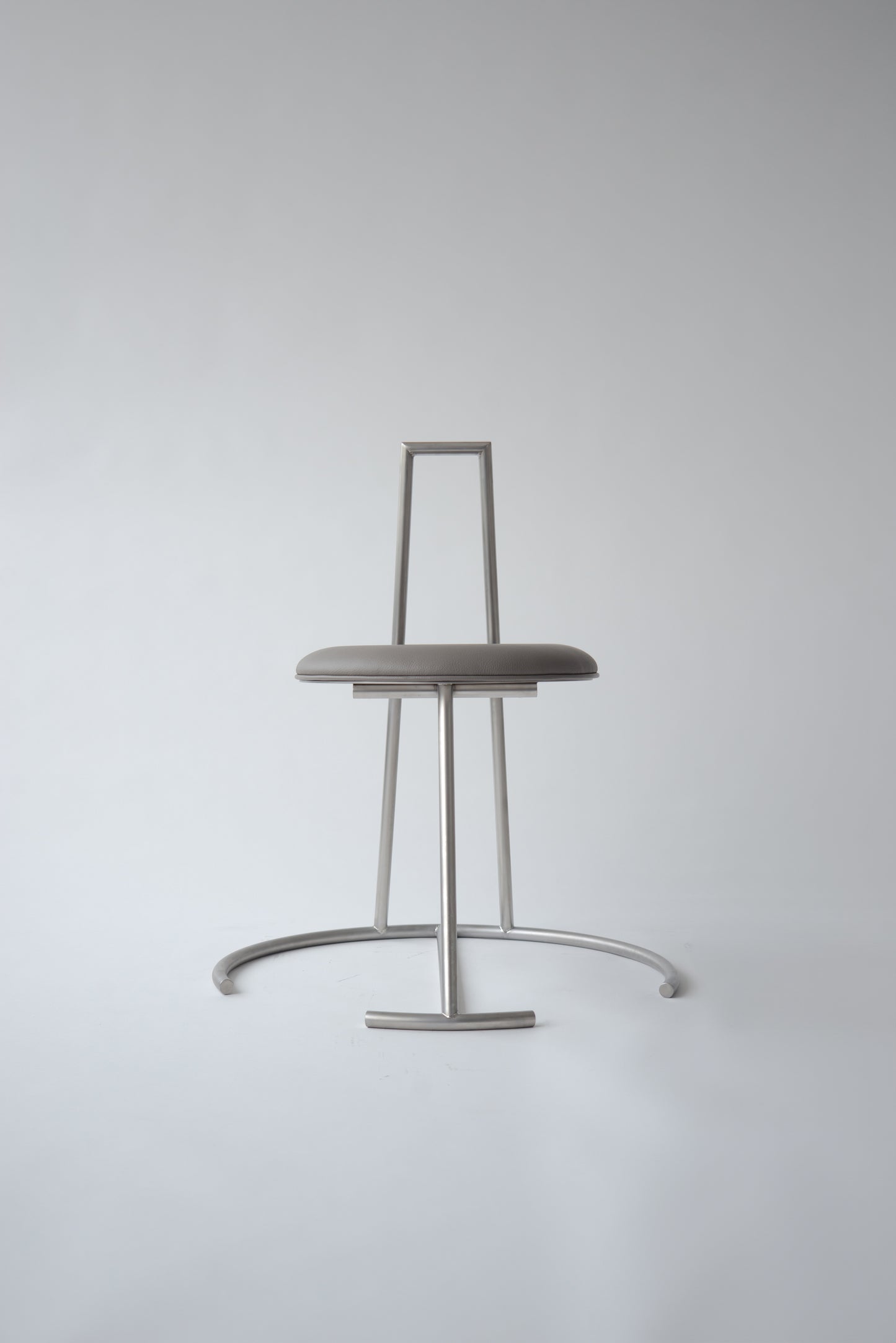 Linea Standerd Chair
