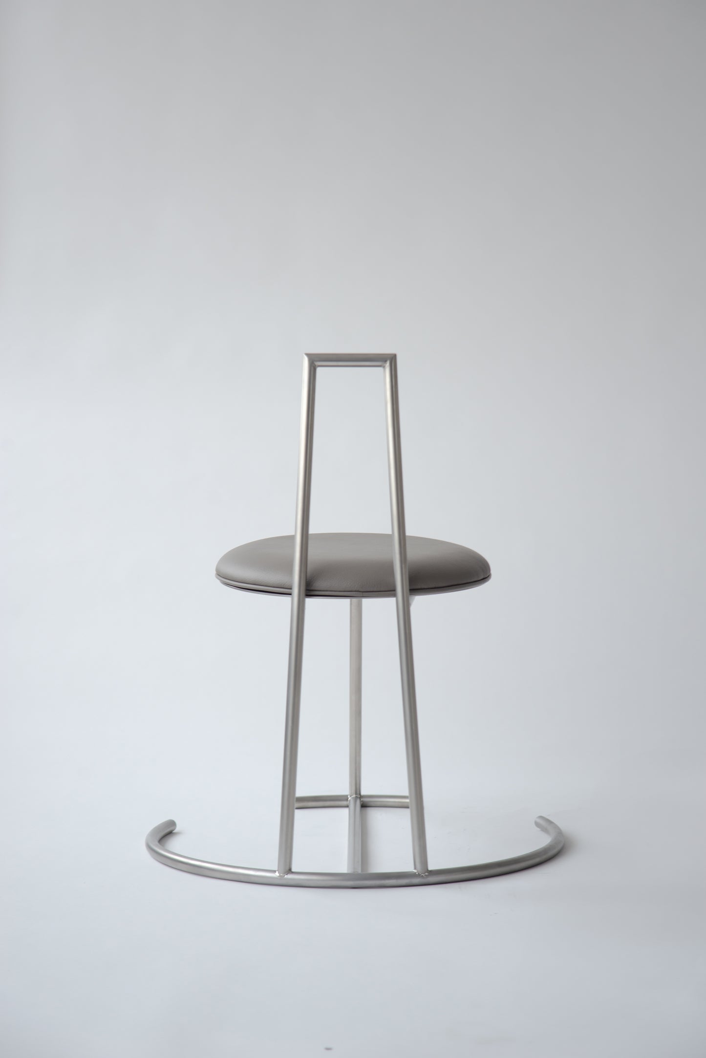 Linea Standerd Chair