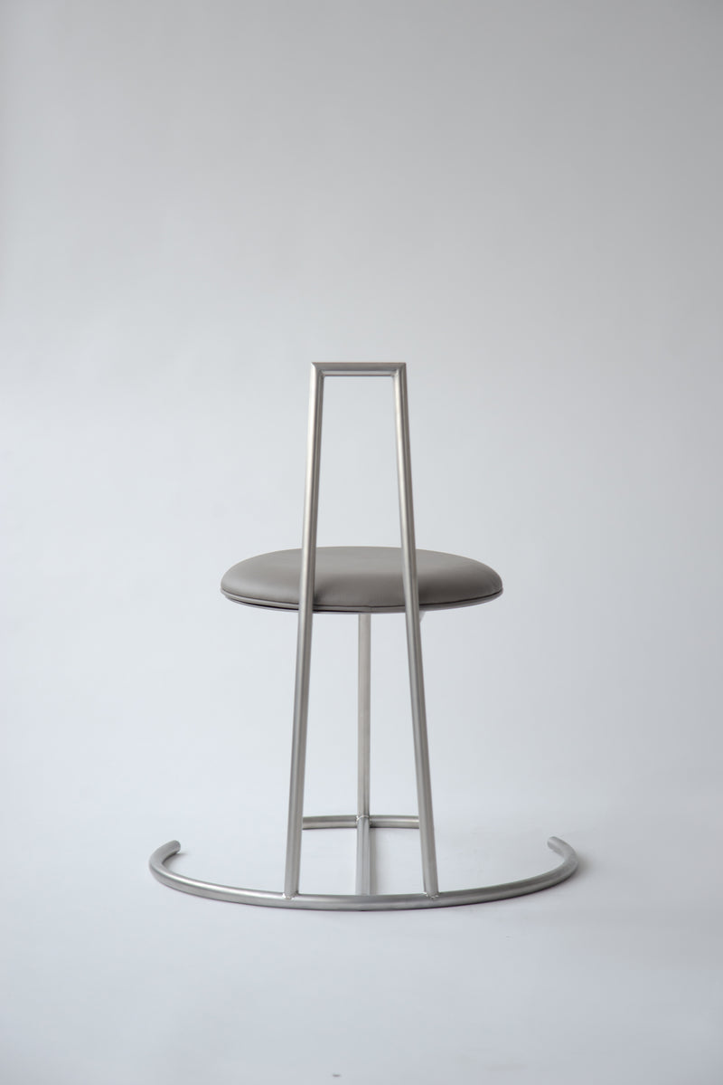 Linea Standerd Chair