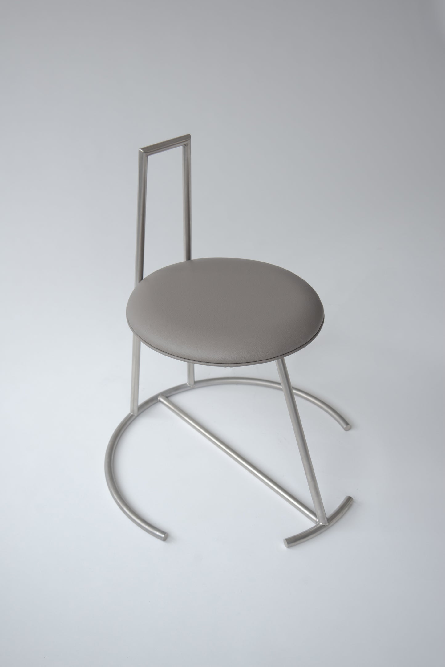 Linea Standerd Chair