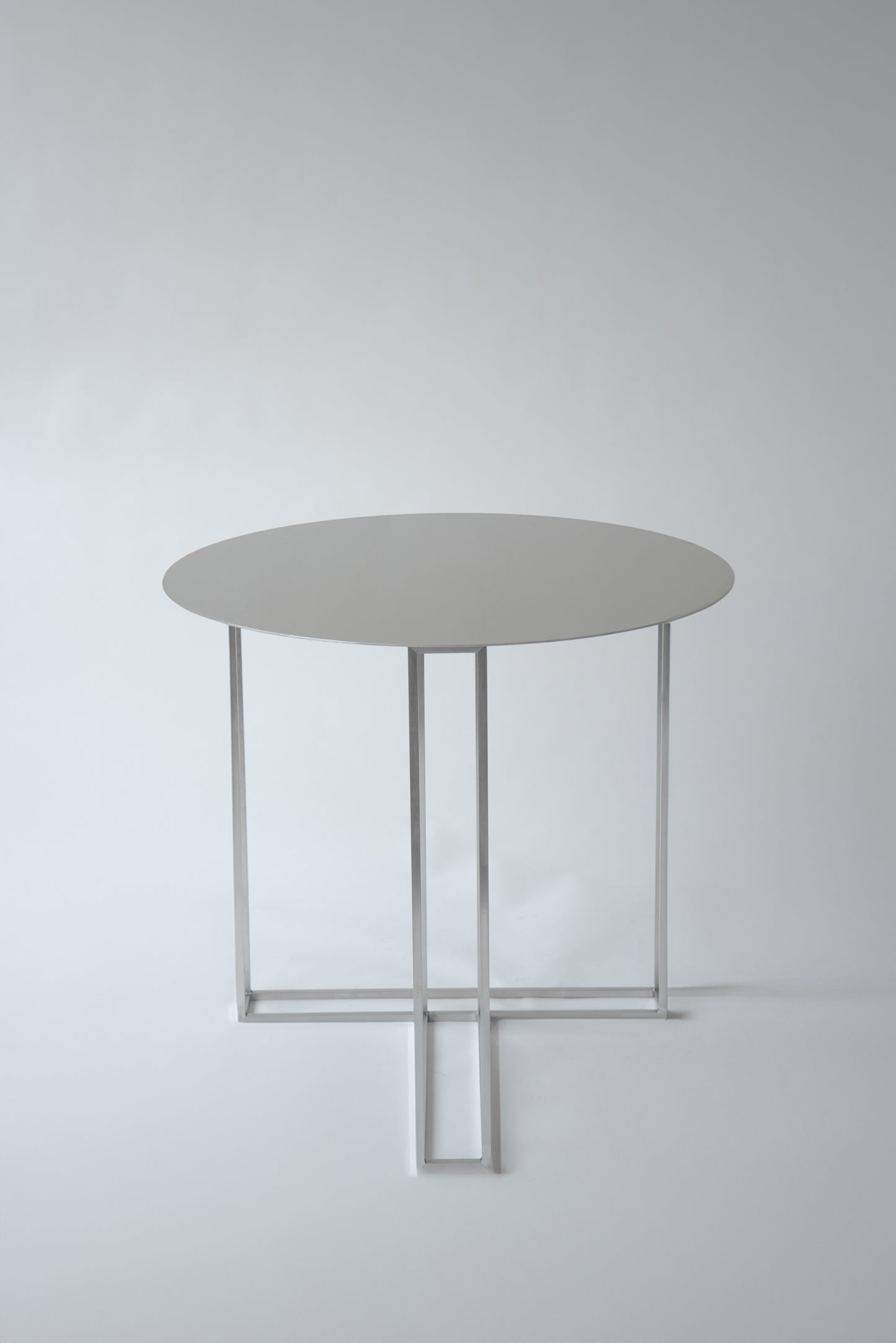 Frame Round Table