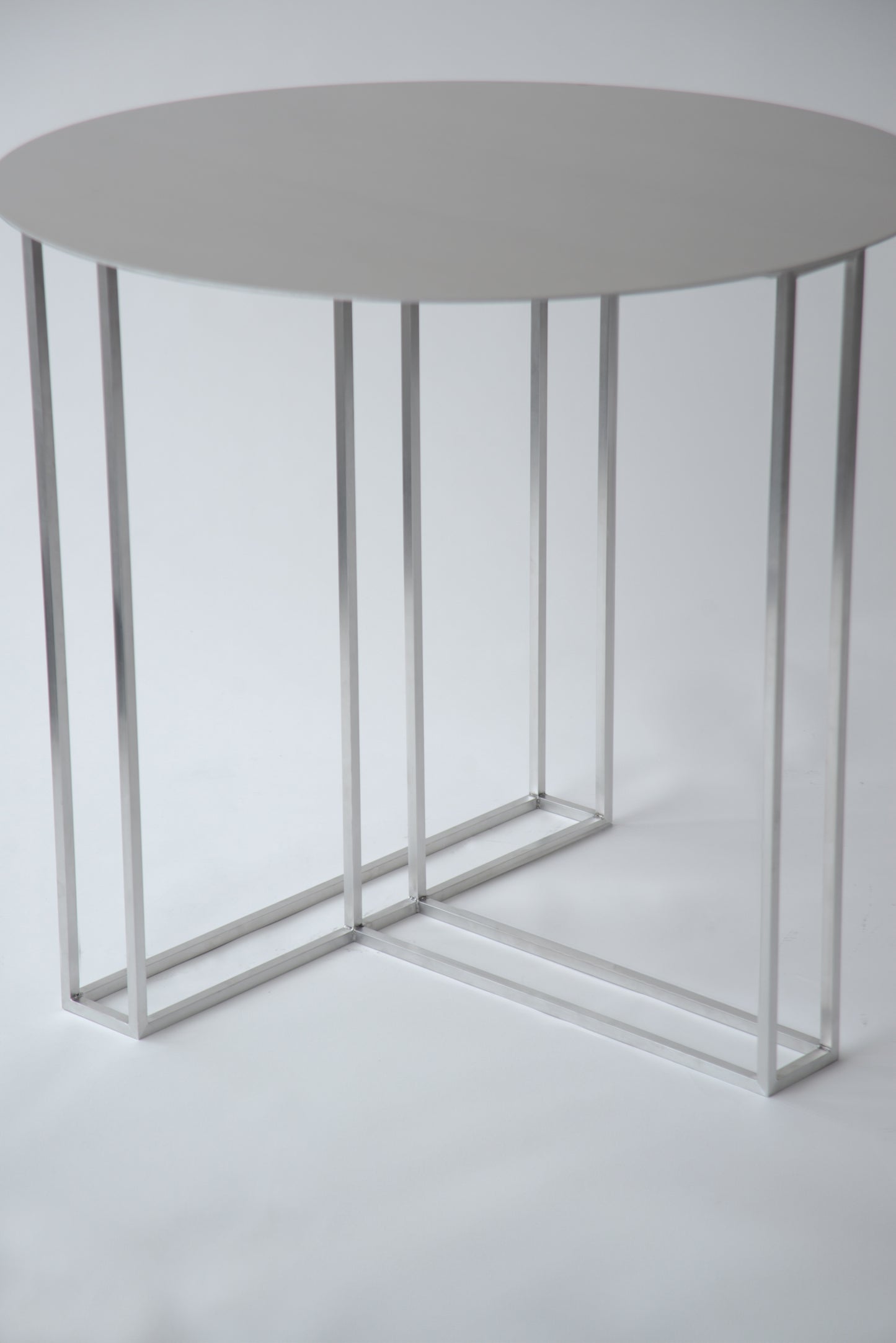 Frame Round Table