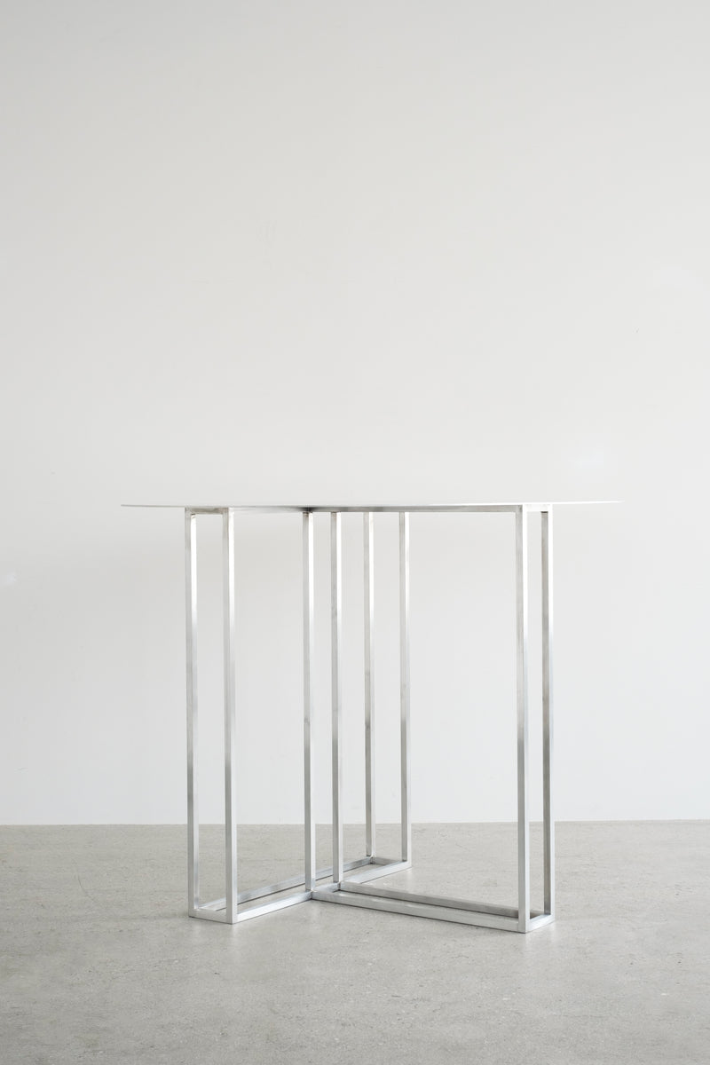 Frame round table