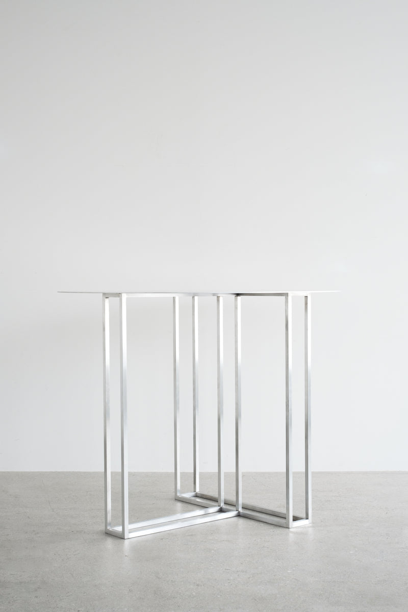Frame round table