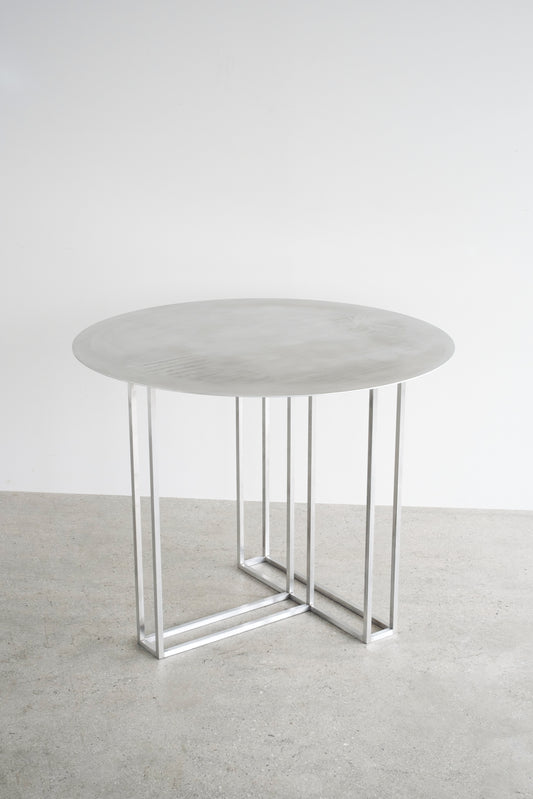 Frame round table